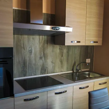 Badiula Flat شقة لينتيني